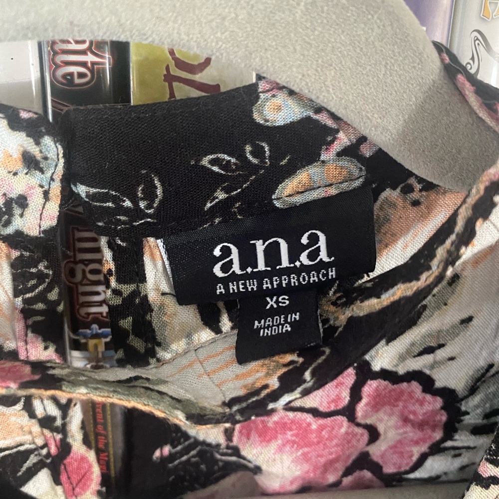 Ana blouse - Picture 2 of 3